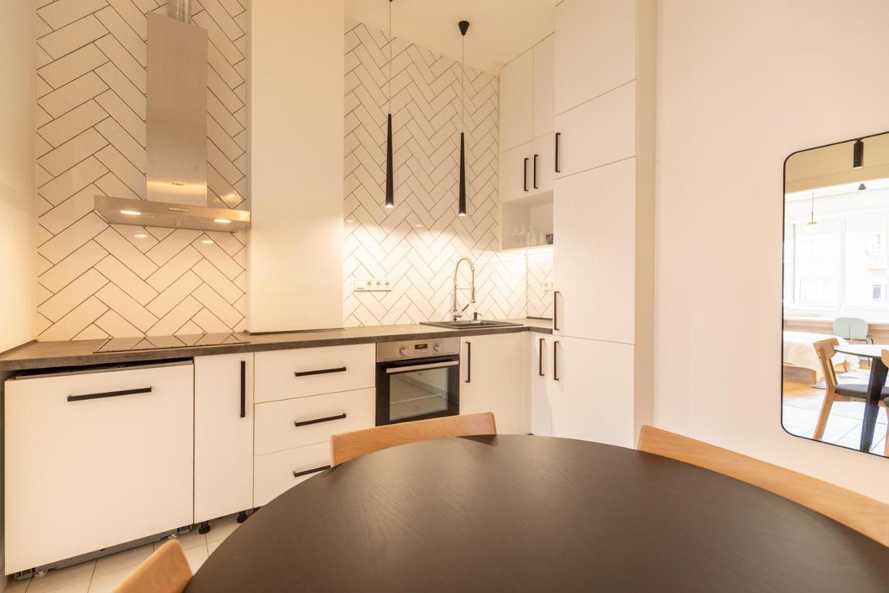 The Palm Springs Apartment Budapest Exterior foto