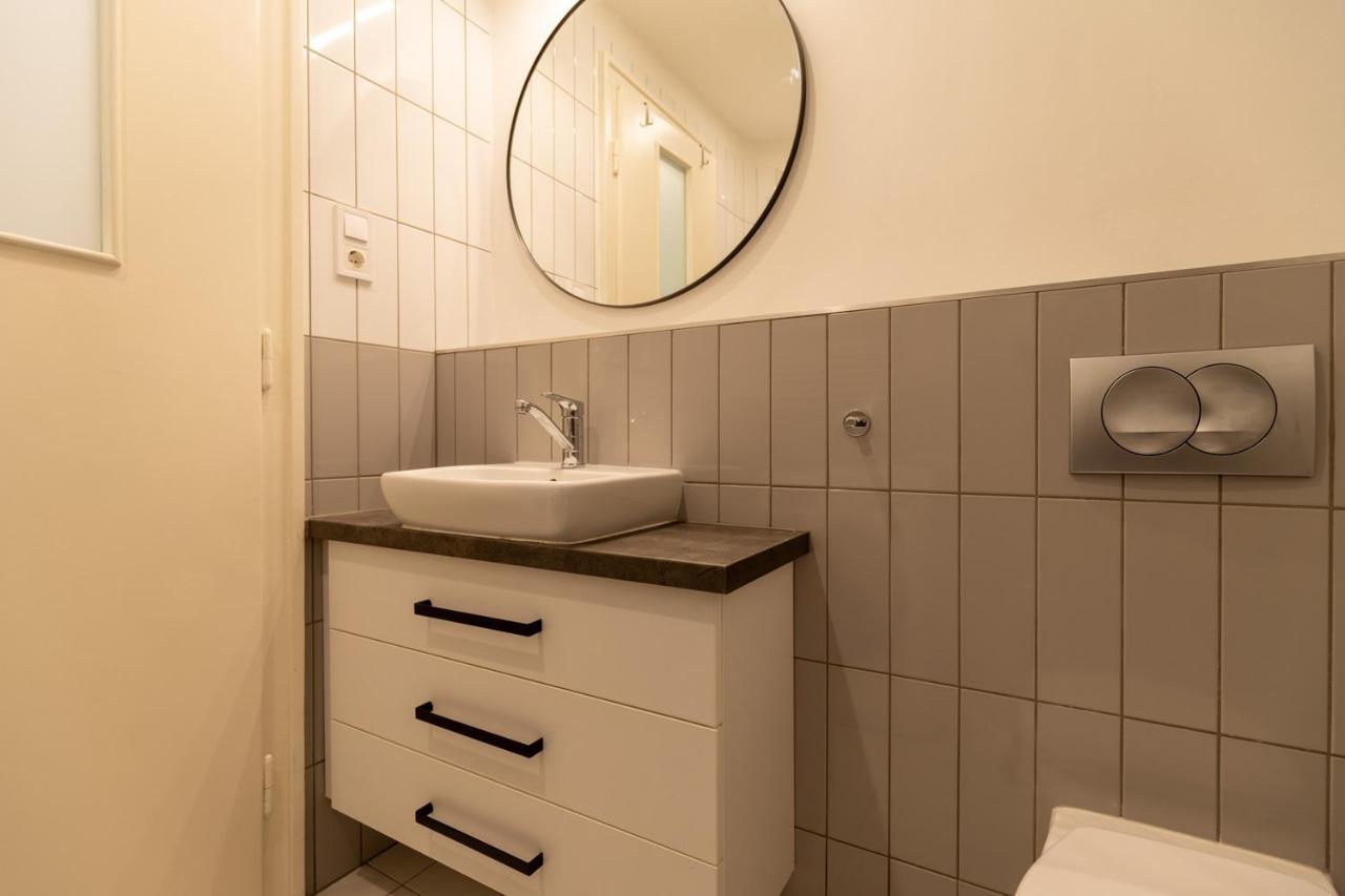 The Palm Springs Apartment Budapest Exterior foto